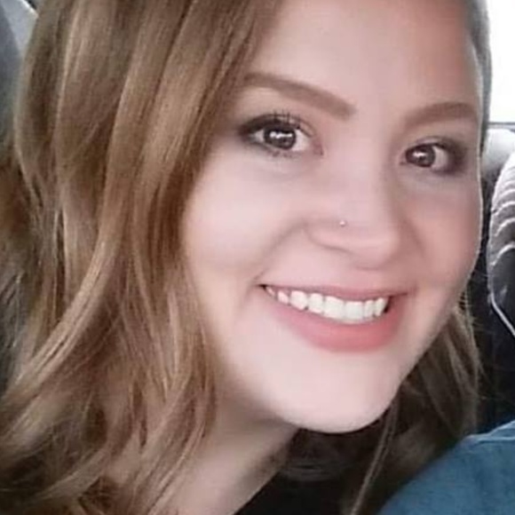 Meet your Posher, Lidia - Picture 2 of 4